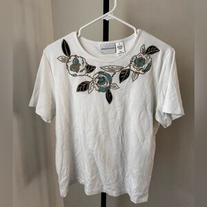 Alfred dunner medium embroidered floral  shirt